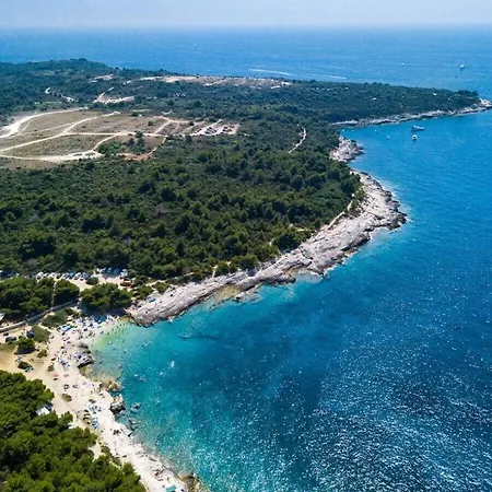 2km Hotel 4*